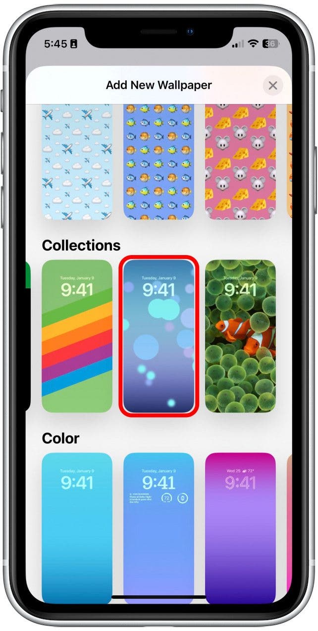Một tùy chọn Hình nền động khác nằm trong Bộ sưu tập.  Nhấn vào tùy chọn Trực tiếp mà bạn thích nhất.